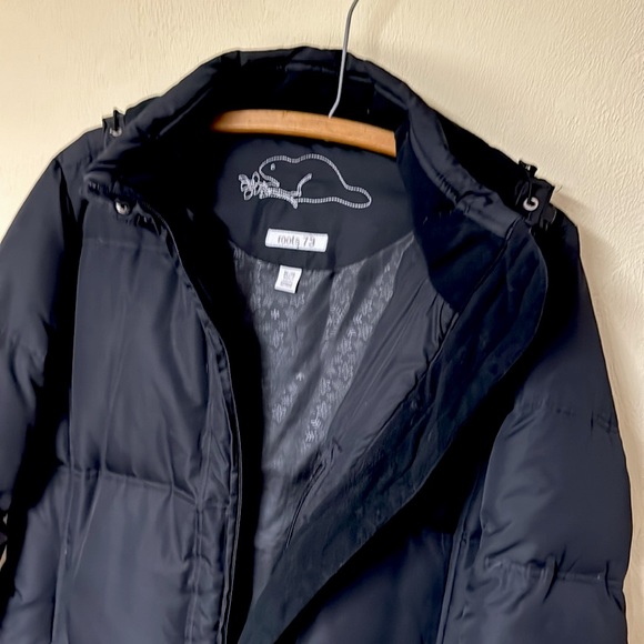 Quality Roots puffer Down coat size XL. Like new, with detachable hood - Picture 7 of 7
